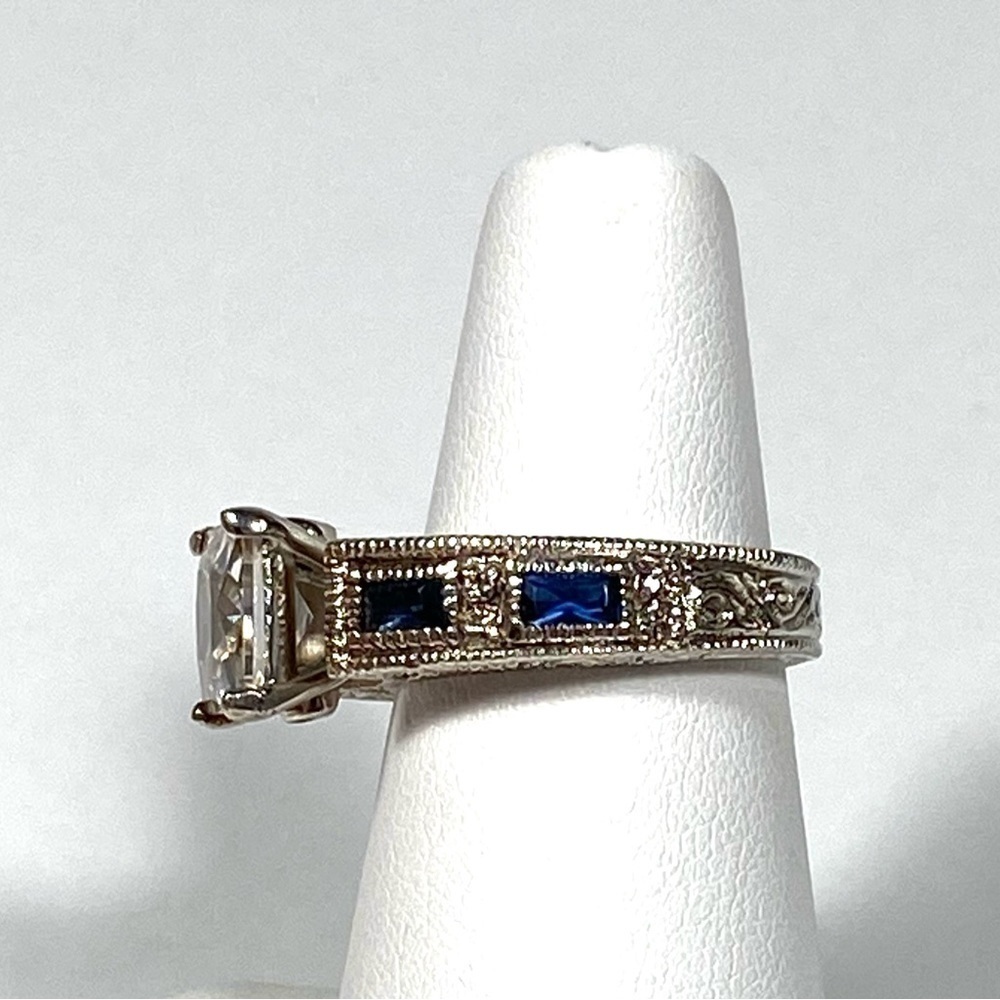 925 Sterling Silver Ring Size 6 CZs Square Clear Blue Edged Design 7.20g - Picture 4 of 12